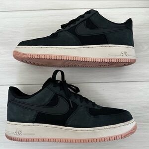 Nike AIR FORCE 1 '07 LX BLACK/BLACK-RED STARDUST NOIR/ROUGE GRAIN/NOIR Sz 11.5